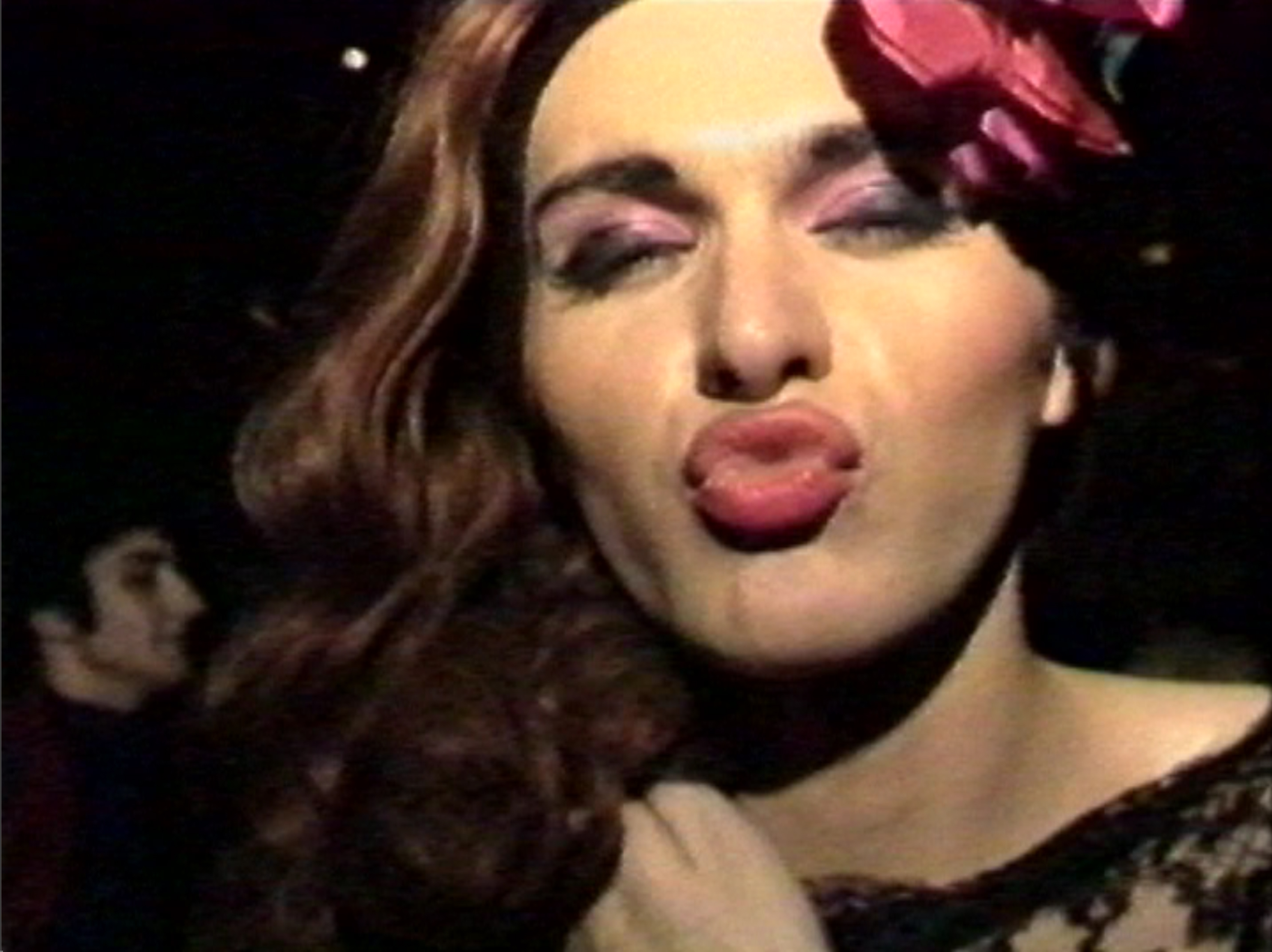 Label Queens still 5